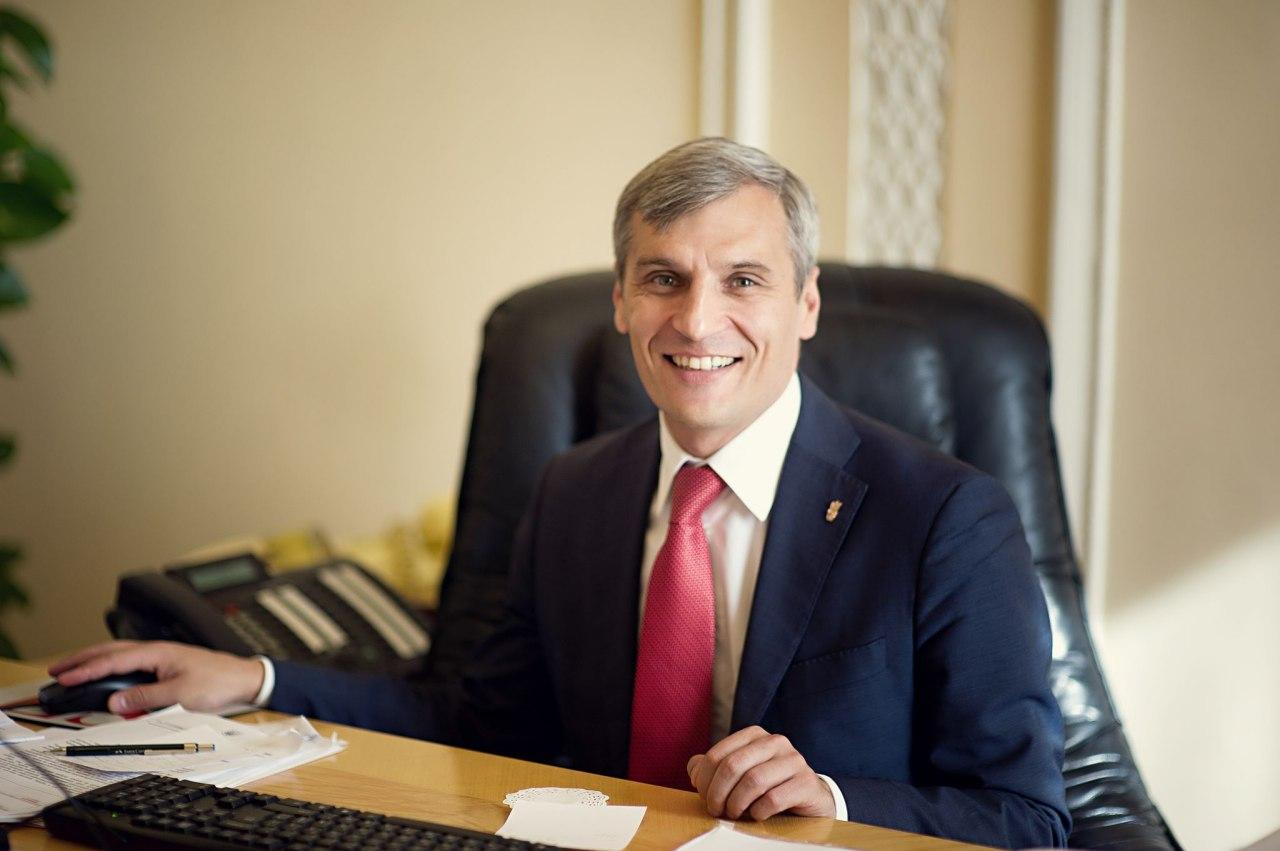 Руслан Кошулинський